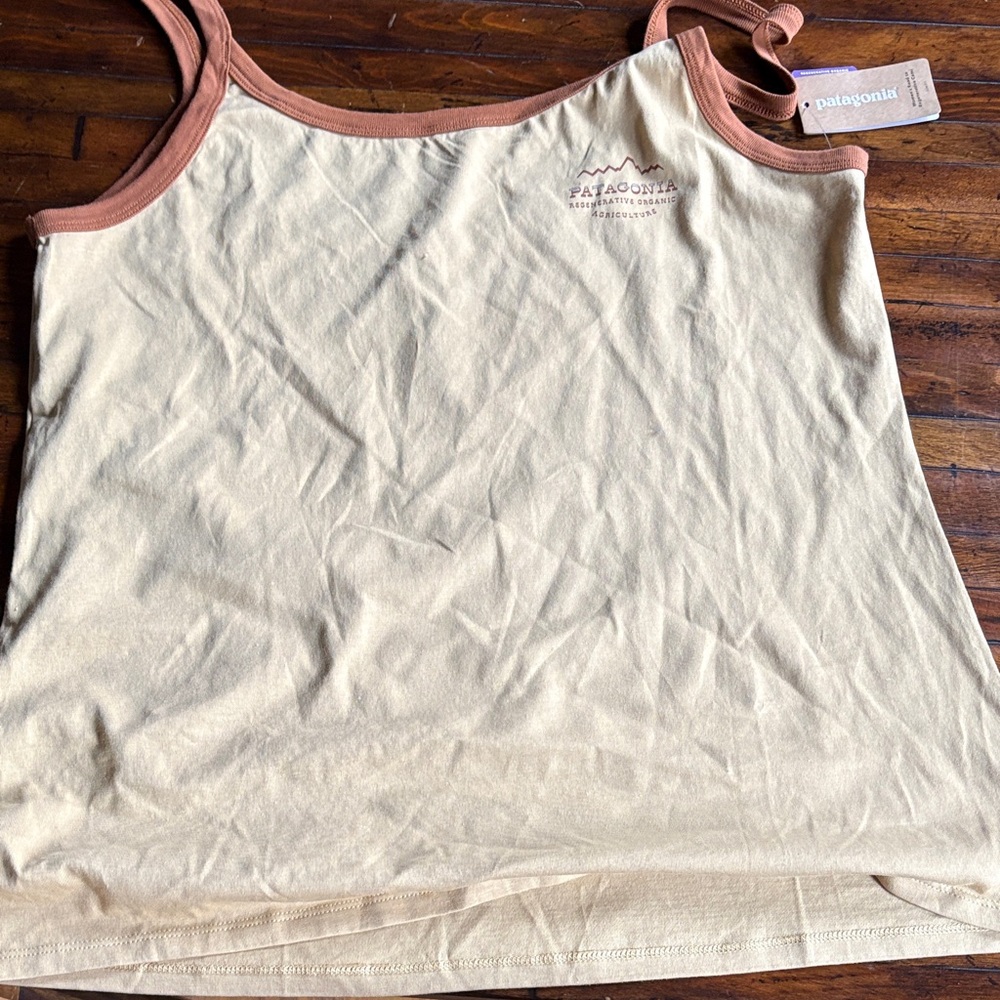 Patagonia Light Tan Tank with Brown Accents